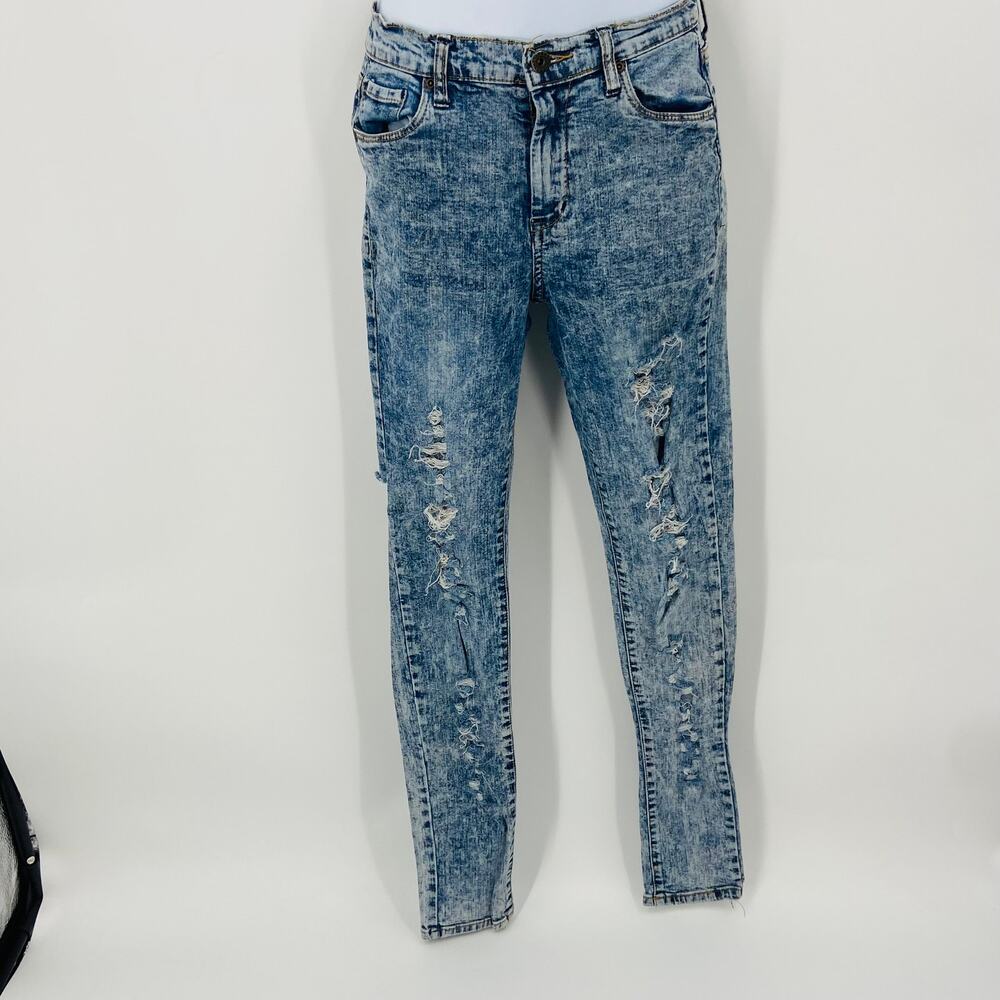 Contraband Distressed Jeans size 5